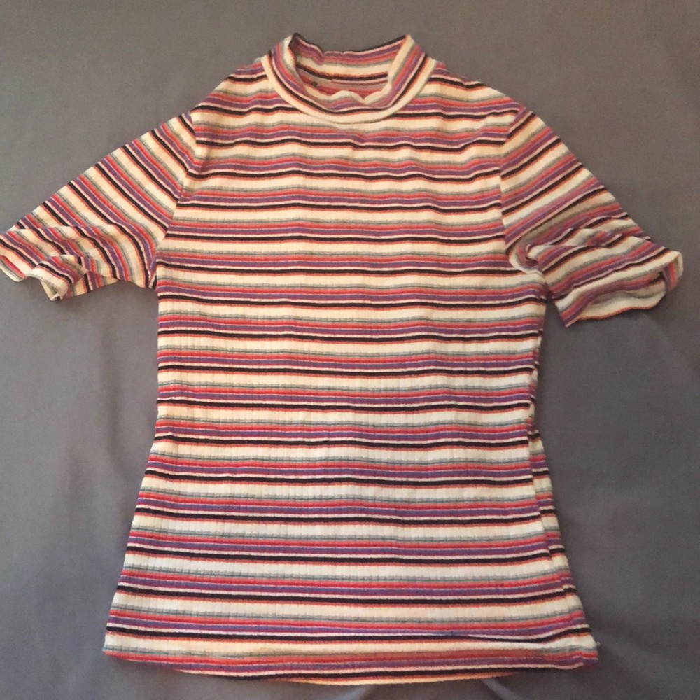 Stretchy fitted striped T-shirt